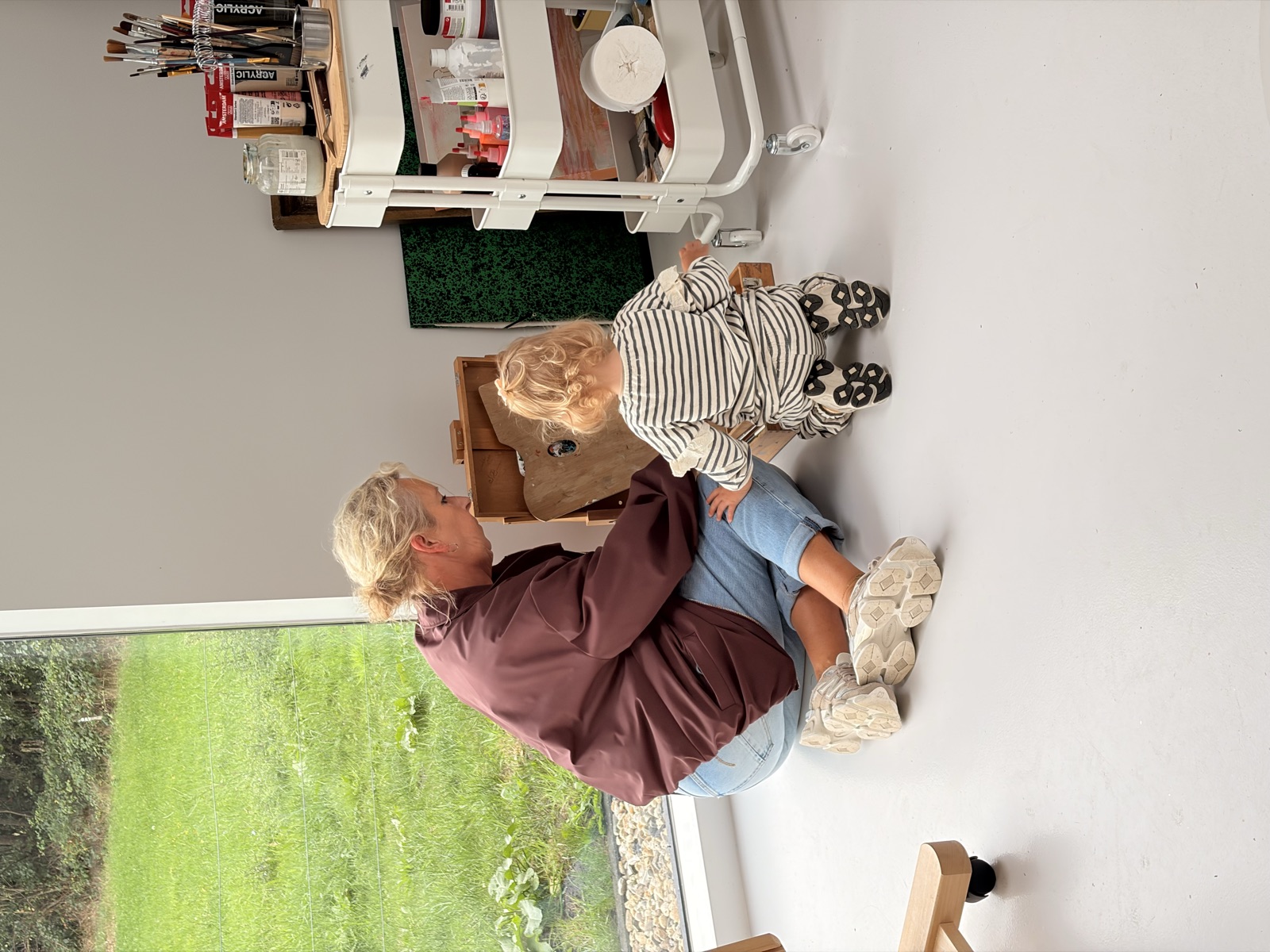 Janny in haar atelier